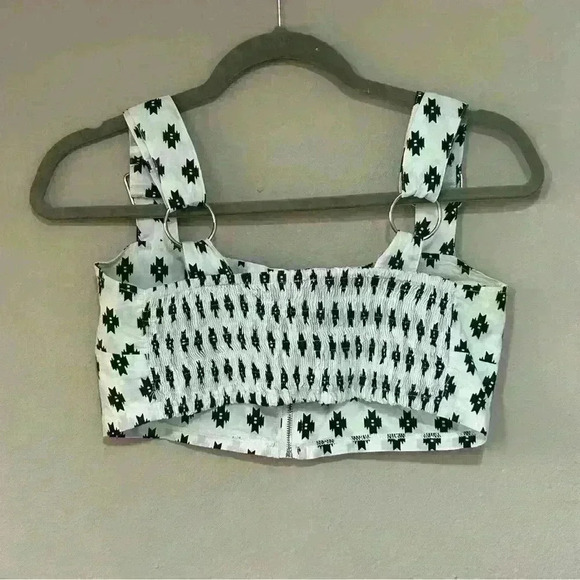 VALIJA boho zip up cropped top - Picture 2 of 3